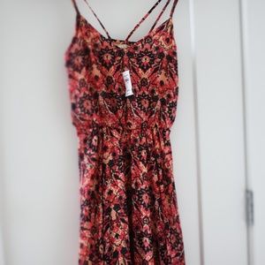 New Hollister patterned dress XS